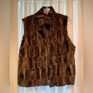 Brown faux fur vest very soft lightweightht